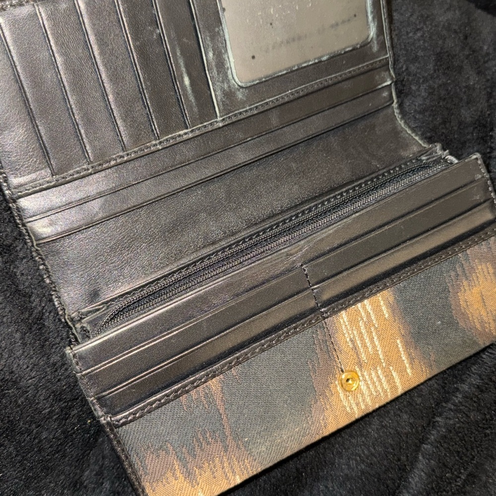 Vivienne Westwood Black and Gold Wallet with Distinctive Patina - Picture 5 of 10